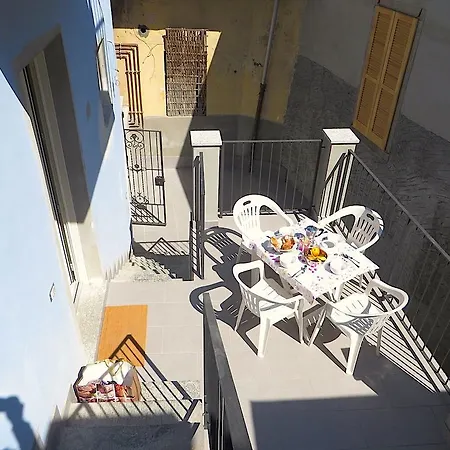Molino 1 Apartment Intra